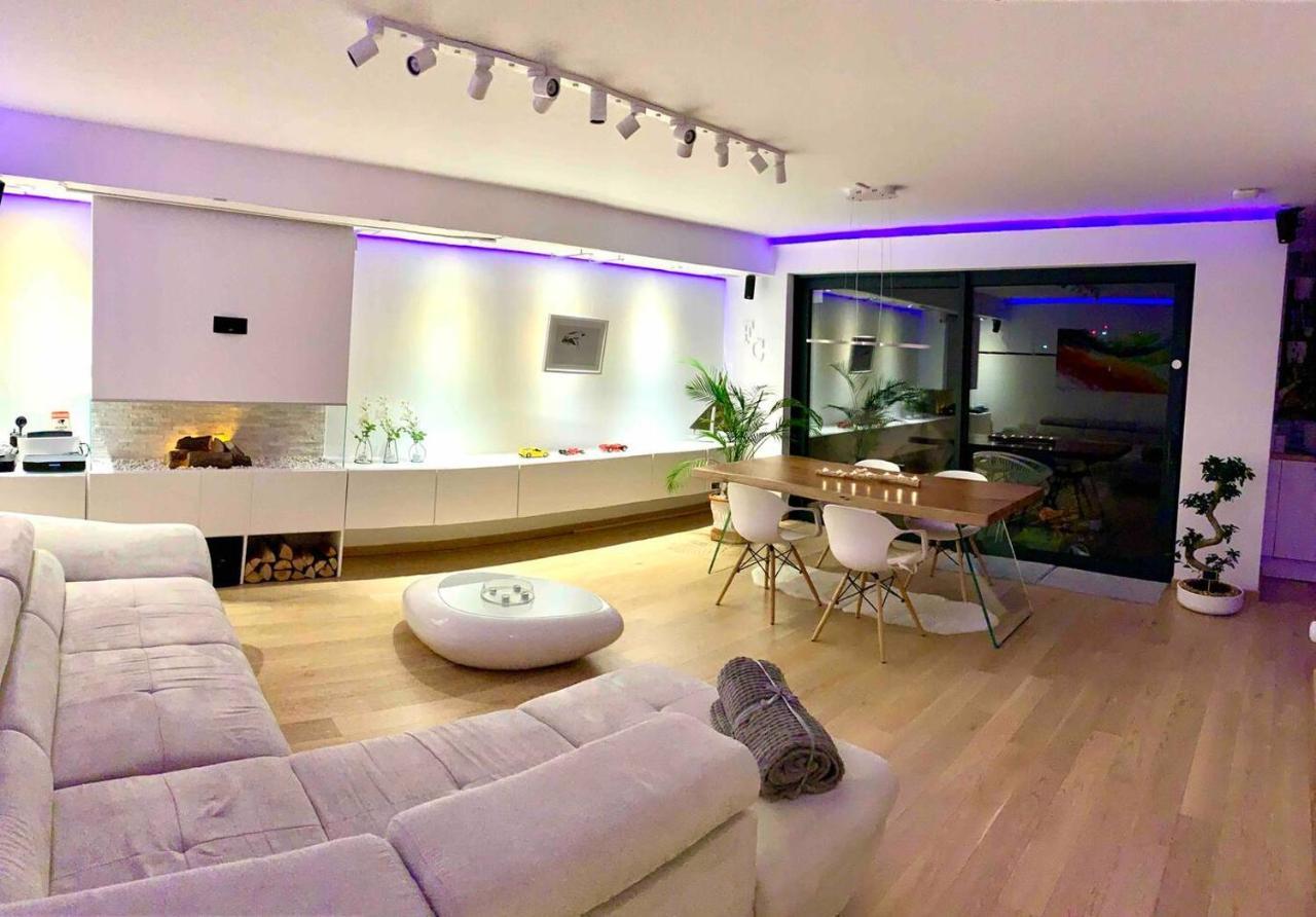Jacuzzi Oasis Apartment *